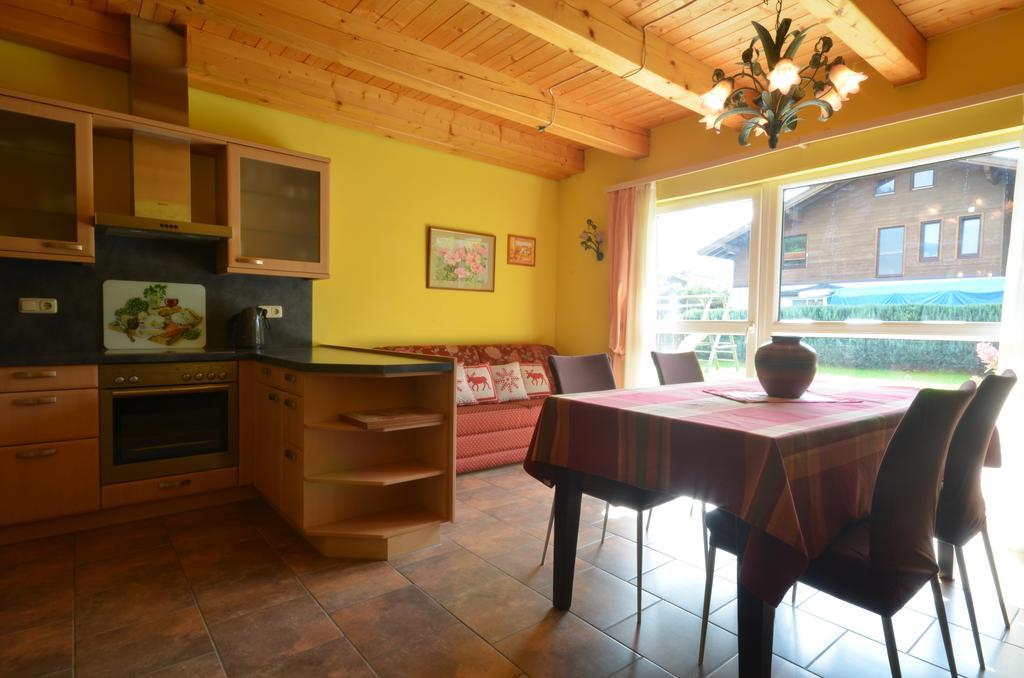 Chalet Yulia Zell am See Pokój zdjęcie