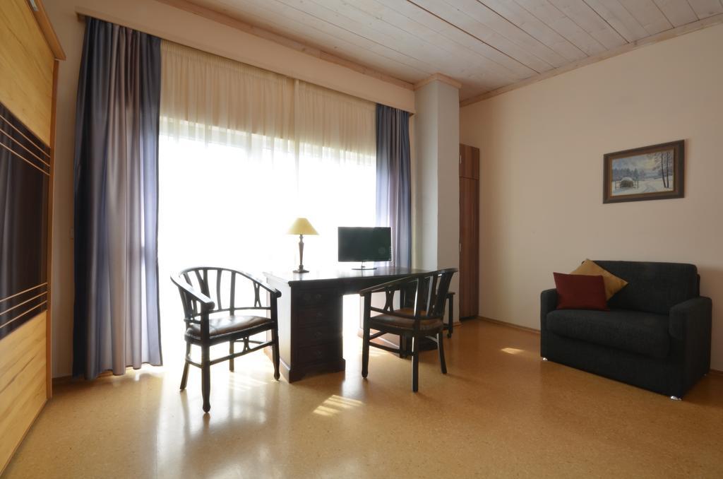 Chalet Yulia Zell am See Pokój zdjęcie